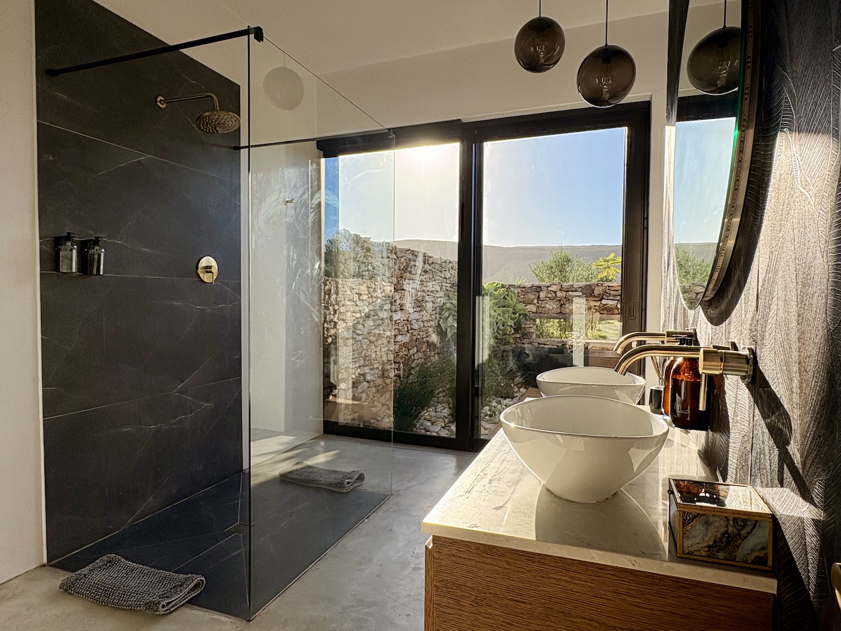 Fairy Flycatcher bathroom